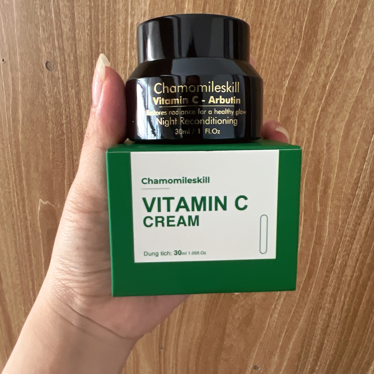 Kem khóa trắng Vitamin C Chamomileskill